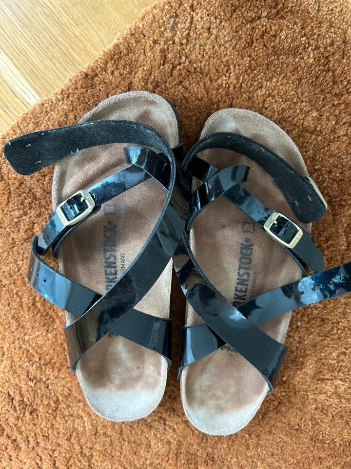 Birkenstock Sandalen Yara Lack 37 in Köln