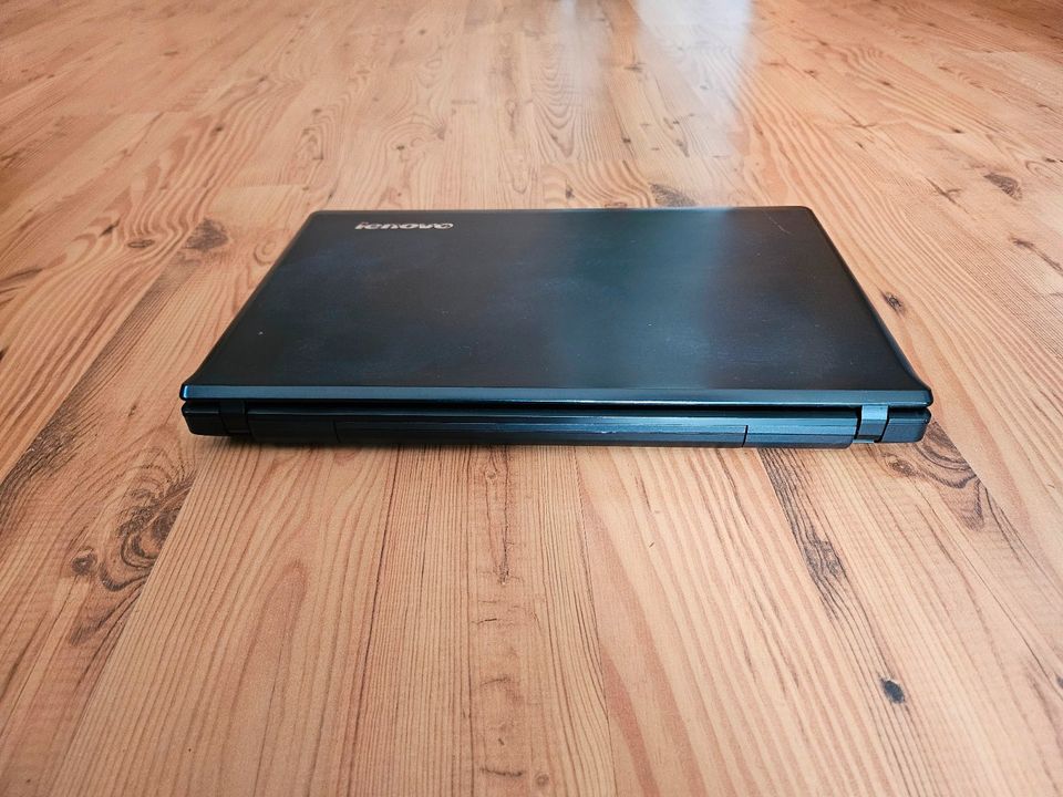 15,6" Laptop Lenovo G575 Windows 10 PRO Notebook 4GB RAM, schwarz in Übersee