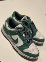 Nike Sneaker Größe 37 Rheinland-Pfalz - Westerburg Vorschau