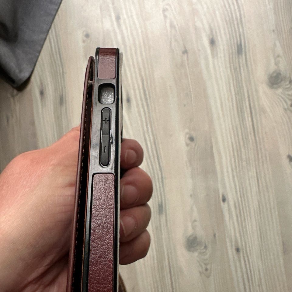 iPhone 13 Pro Hülle Cover Neu inklusive Versand in Wölfersheim