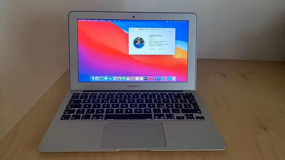 MacBook Air 11 Zoll 8 GB RAM 256 GB SSD - neuer Akku, Zubehör in Speyer