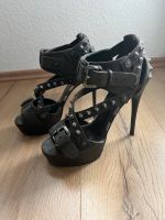 Original Burberry Plateau Pumps Grau Nieten 40 Nordrhein-Westfalen - Gelsenkirchen Vorschau