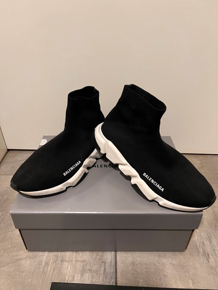 Balenciaga Speed Trainers in Großalmerode