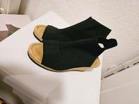 Schwarze Keilabsatz Sandalen gr. 39 Graceland Niedersachsen - Hatten Vorschau