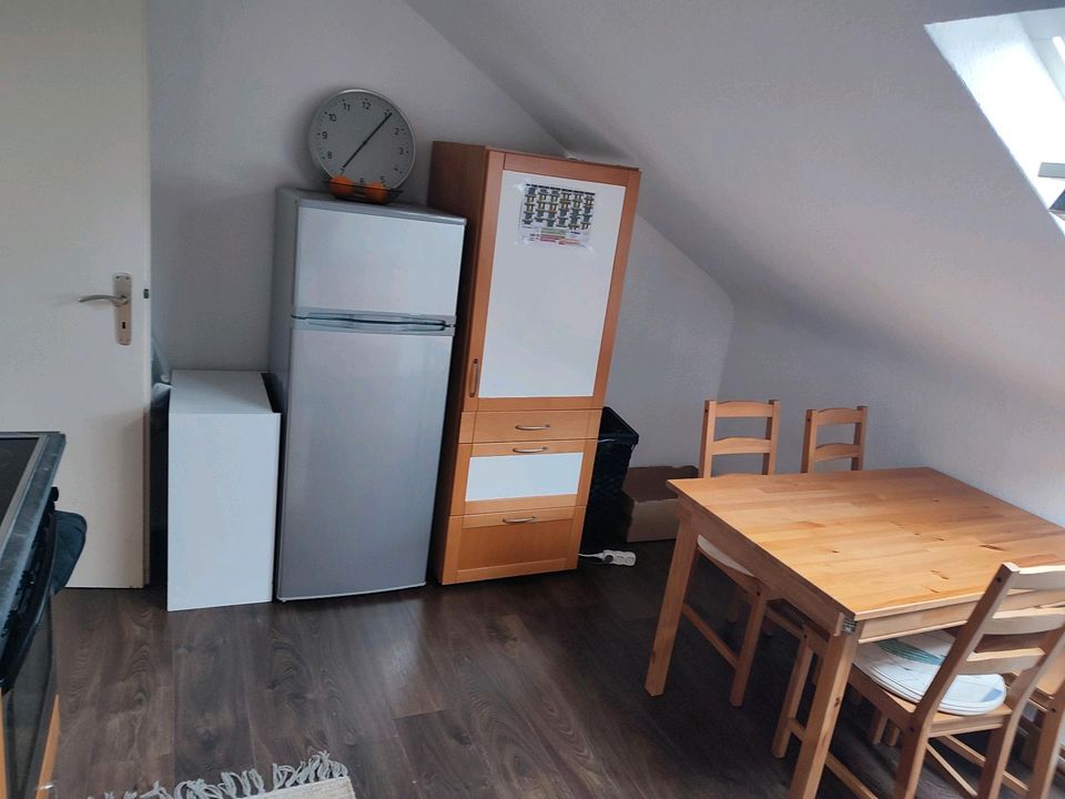Wohnung 2 Zimmer im DG ab dem 01.8.2024 zu vermieten . in Gronau (Westfalen)