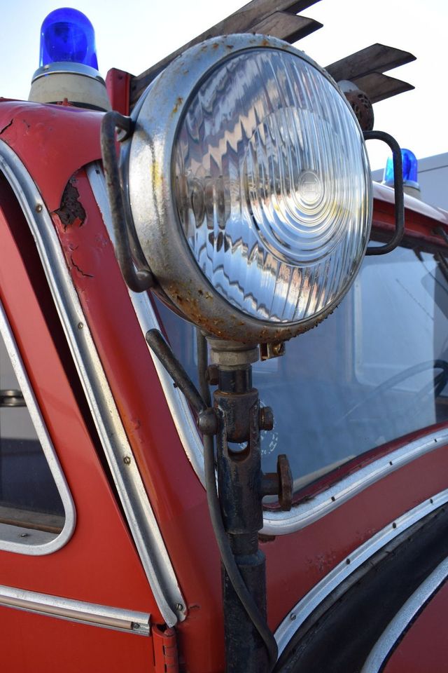 Feuerwehr Citroen 23BRU mit Papieren, Bj. 1955 in Halle