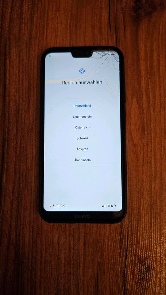 Huawei p20 lite Handy schwarz leichter Defekt in Dippoldiswalde
