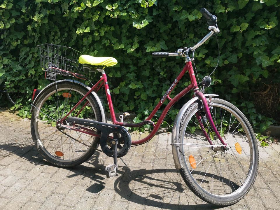 Fahrrad mit Nabenschaltung und funktionierendem Licht in Leipzig