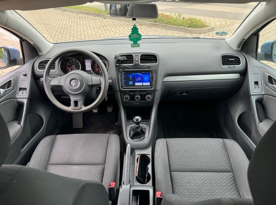 VW GOLF 6 1.4L Benzin 80PS Coupé•TÜV NEU•Parkhilfe•Euro 5• in Friedberg (Hessen)