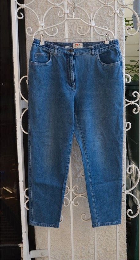 Stabile sehr gut erhaltene warme Stretch-Jeans Gr.22/44 ToniDress in Stuttgart