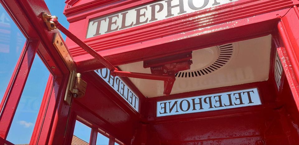 K2 Telefonzelle, Englische Telephone Box, Kiosk, Restauriert, K6 in Bräunlingen