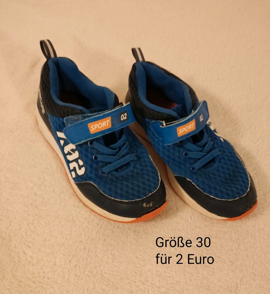 Schuhe für Jungen in Größe 30-32 in Bad Salzuflen