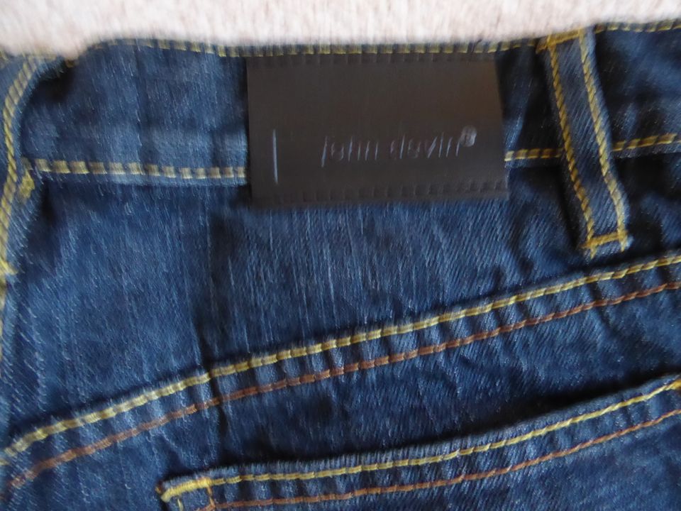 Neu schöne Herren Jeans W29 L32 in Selb