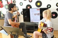 Gitarrenunterricht für Kinder und Jugendliche in Düsseldorf Rath Düsseldorf - Rath Vorschau
