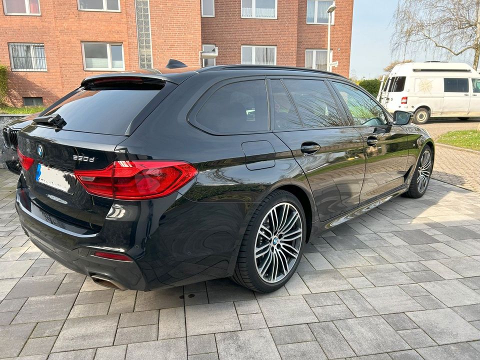 BMW 530d Touring A - M-Paket in Frechen