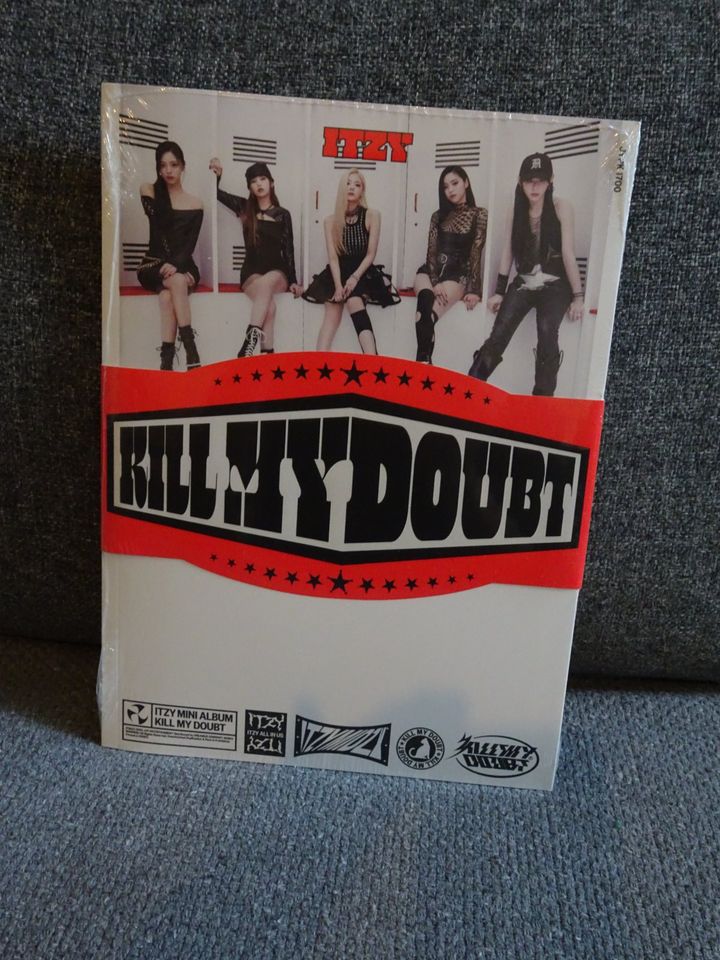 ITZY - KILL MY DOUBT (MINI ALBUM) / NEU & EINGESCHWEIßT / CD in Berlin