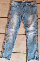 Jeans 42 Manguun  Blumensticketei mit Fransen. Bayern - Bad Bayersoien Vorschau