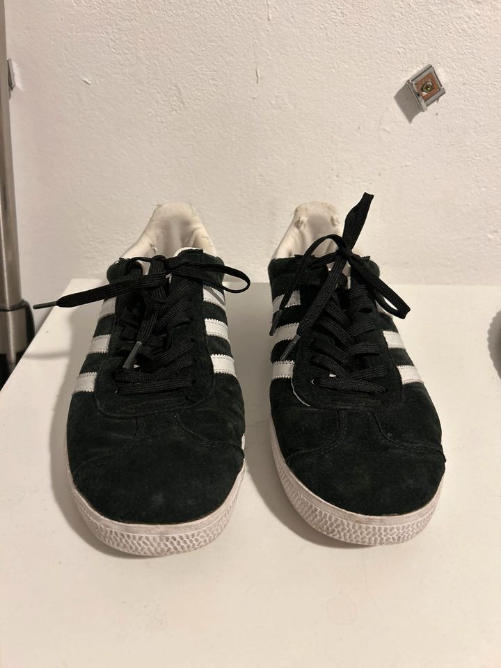 Adidas Gazelle Sneaker Männer 43 in Berlin