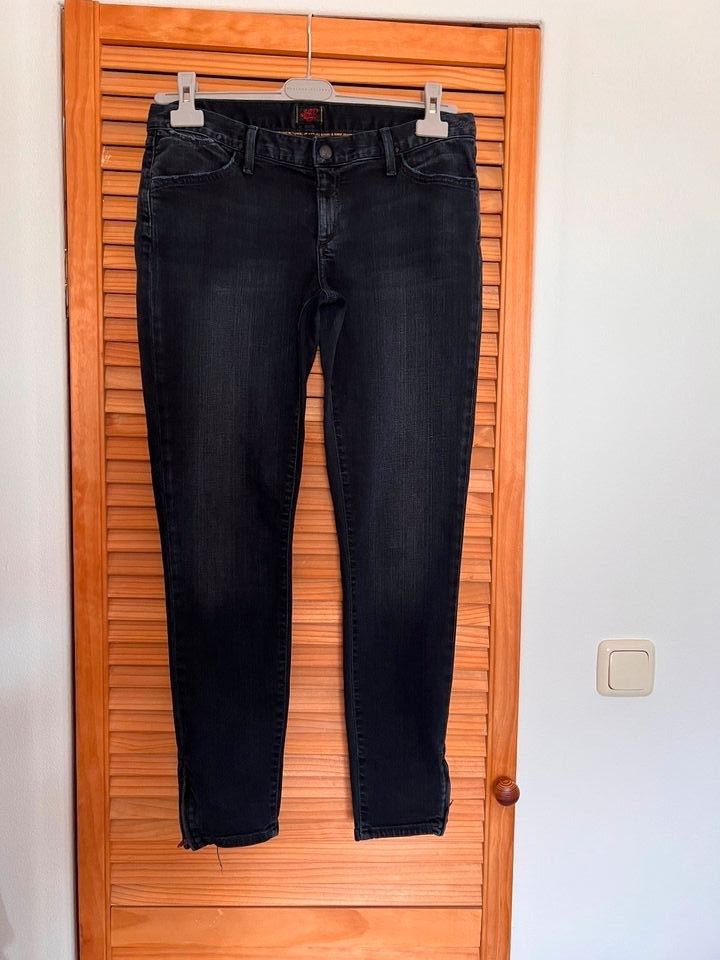 Damen Jeans von Goldsign, Gr. 30, blauschwarz *neuwertig* in Steinhöring