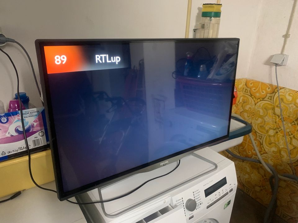 Phillips Fernseher TV PHILIPS Smart LED TV 5000 series in Langelsheim