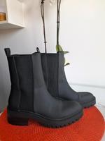 Stylische Damen Chelsea Boots Gr. 36 neu & ungetragen Saarland - Sulzbach (Saar) Vorschau
