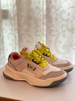 Weiße Leader Sneaker Schuhe Lacoste Gr. 39.5 Rheinland-Pfalz - Mainz Vorschau