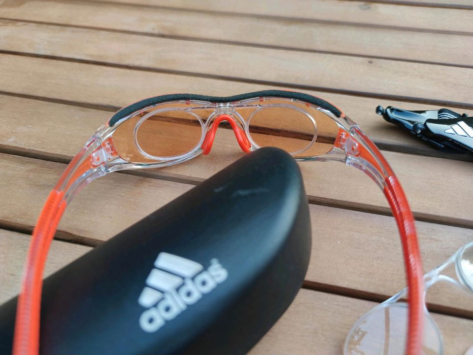 Adidas Sport Rad Brille Brillenträger in Hiddenhausen