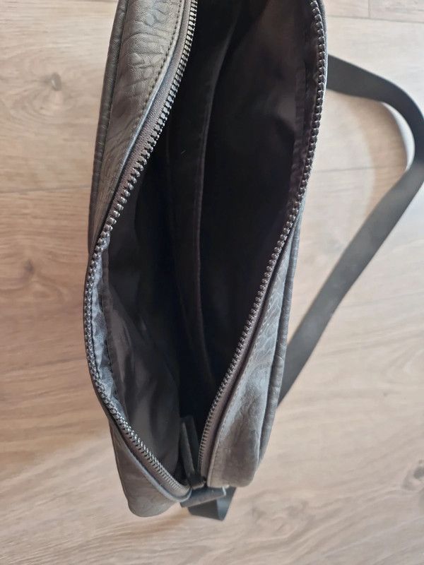 Calvin Klein Tasche Laptop schwarz grau Umhängetasche wie neu in Kleve
