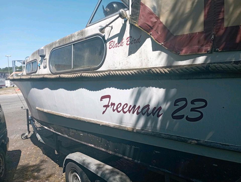 Motorboot Freemann 23 mit Anhänger in Gütersloh