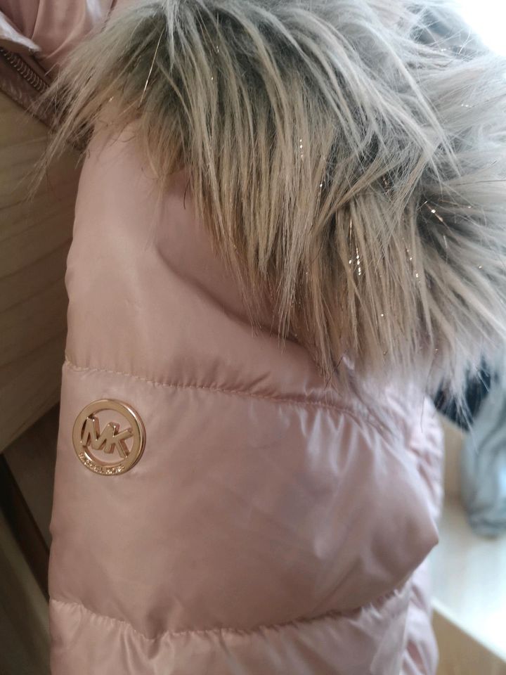 Michael Kors Winterjacke Mädchen Größe 128 7-8 Jahre in Wiesbaden