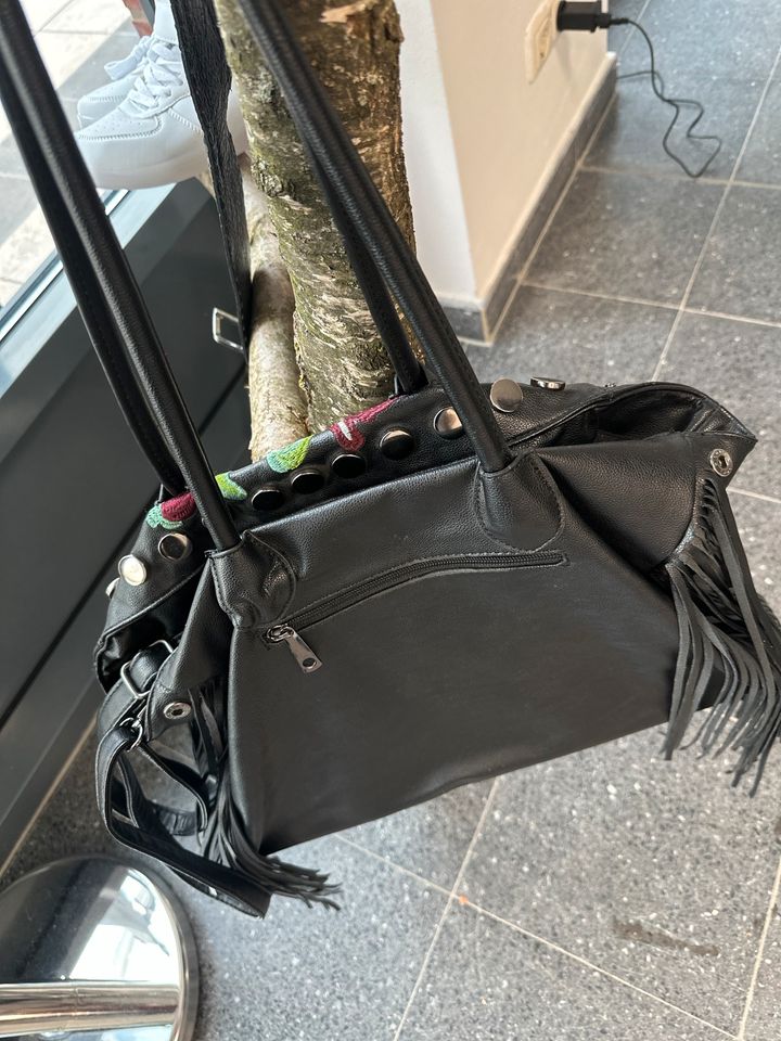 Tasche schwarz groß Fransen in Brandenburg - Neuruppin | eBay Kleinanzeigen  ist jetzt Kleinanzeigen