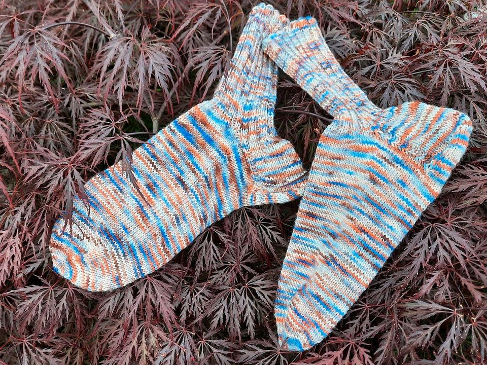 Stricksocken Größe 42-43 Socken Hand gestrickt Wandersocken in Schloß Holte-Stukenbrock