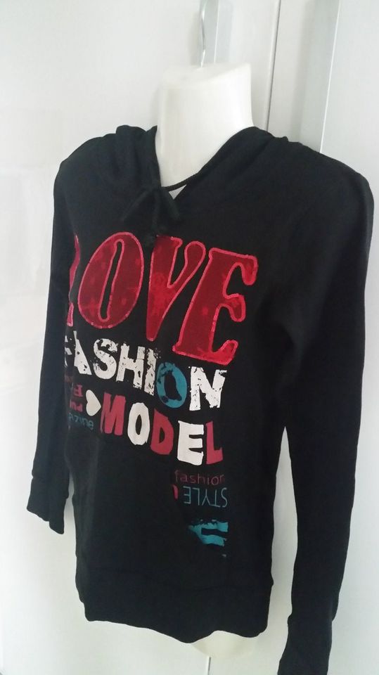 Love Fashion Sweatshirt Hoodie Kapuzenpullover schwarz rot in Hanau