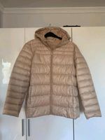 NEUWERTIG/C&A STEPPJACKE/Größe 46/Jacke/Herbst-Winter Jacke Berlin - Hellersdorf Vorschau