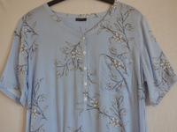 Longbluse Schlupfbluse hellblau gestreift floral 44 Bayern - Bamberg Vorschau