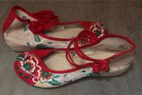 NEU Riemen Ballerina Sommer Schuhe Stickerei 39 38 Blumen Thüringen - Zeulenroda Vorschau