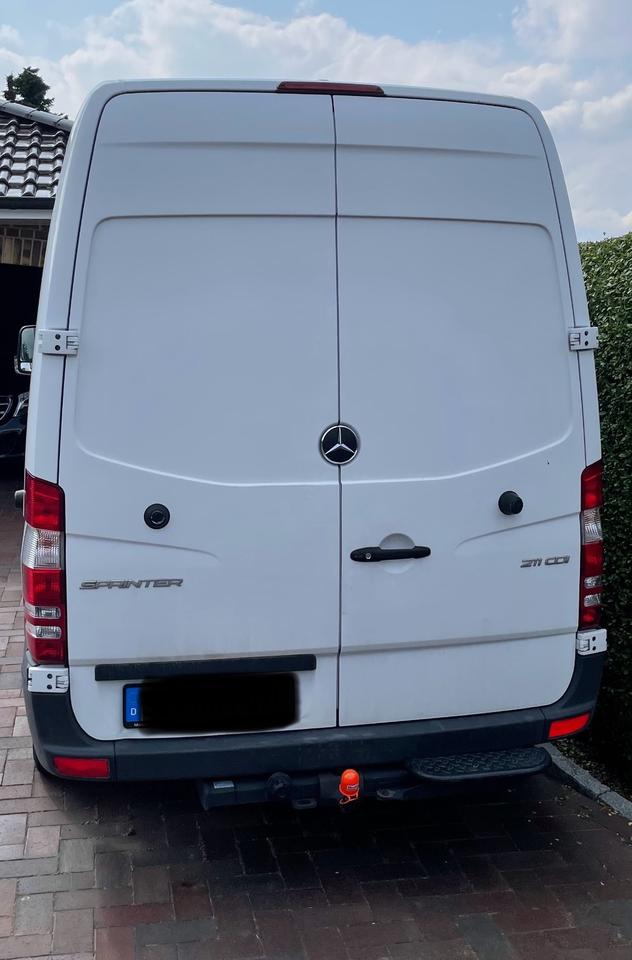 MB Sprinter 211CDI L2H2 AHK Top Zust. 2. Hand 59 TKM TÜV NEU in Neumünster