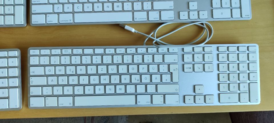 defekte Apple Tastaturen Keyboards A1243 in Velden