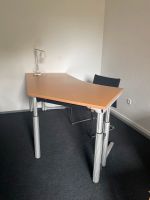 Höhenverstellbarer Bürotisch / Schreibtisch mit Stühle Nordrhein-Westfalen - Oberhausen Vorschau