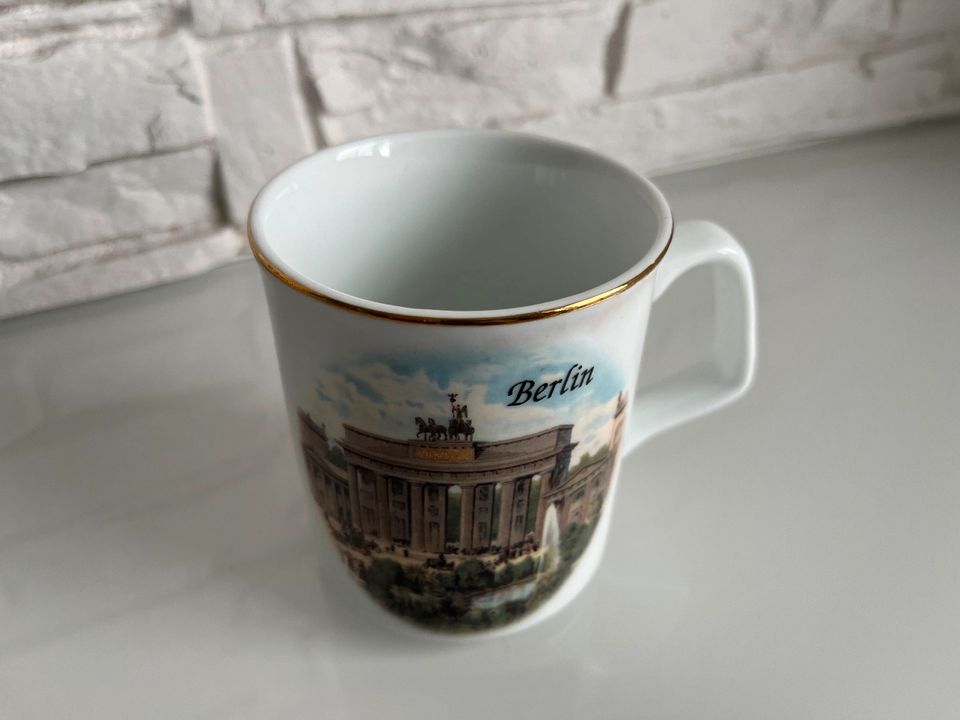 Tasse "Berlin - Brandenburger Tor" *Reutter Porzellan* in Ebelsbach