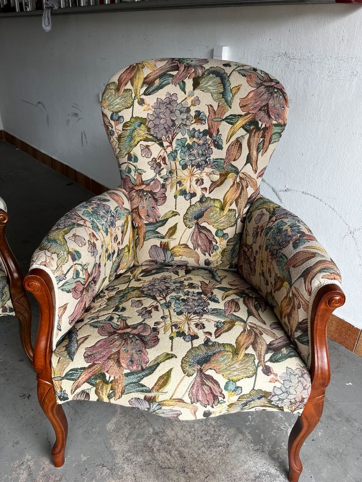 Antike Sitzgruppe, 3-teilig, Sessel, Zweisitzer, Vintage, floral in Bad Arolsen