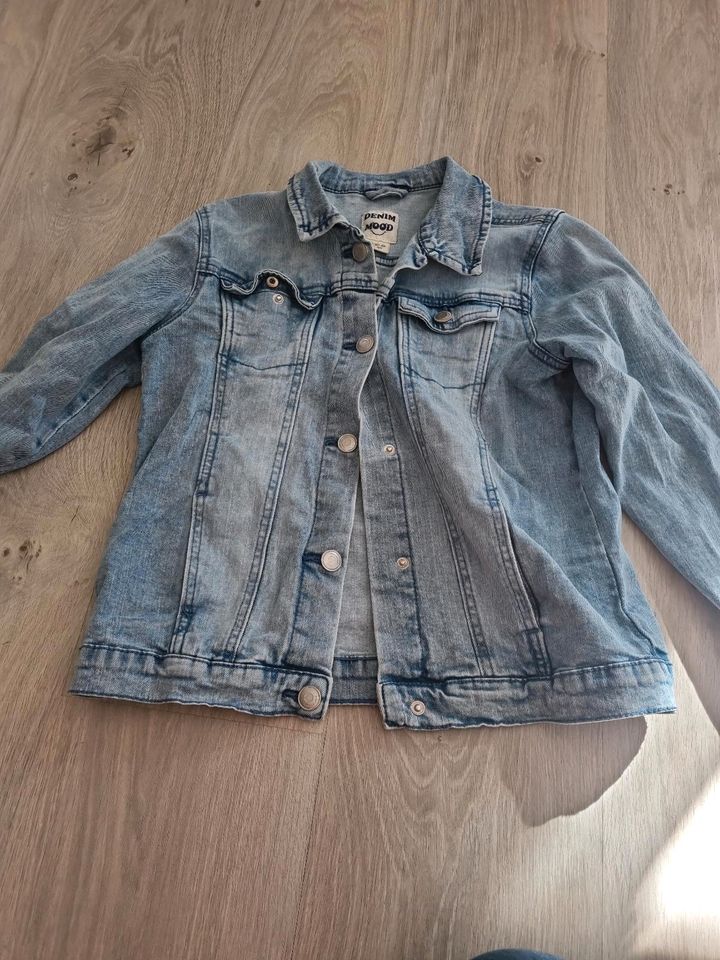 Jeansjacke Gr. 152 in Tespe