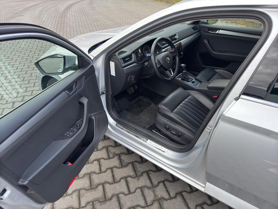 *Skoda Superb III 2.0 TDI Stand Hzg, wenig km, DSG, Navi, Leder in Leer (Ostfriesland)