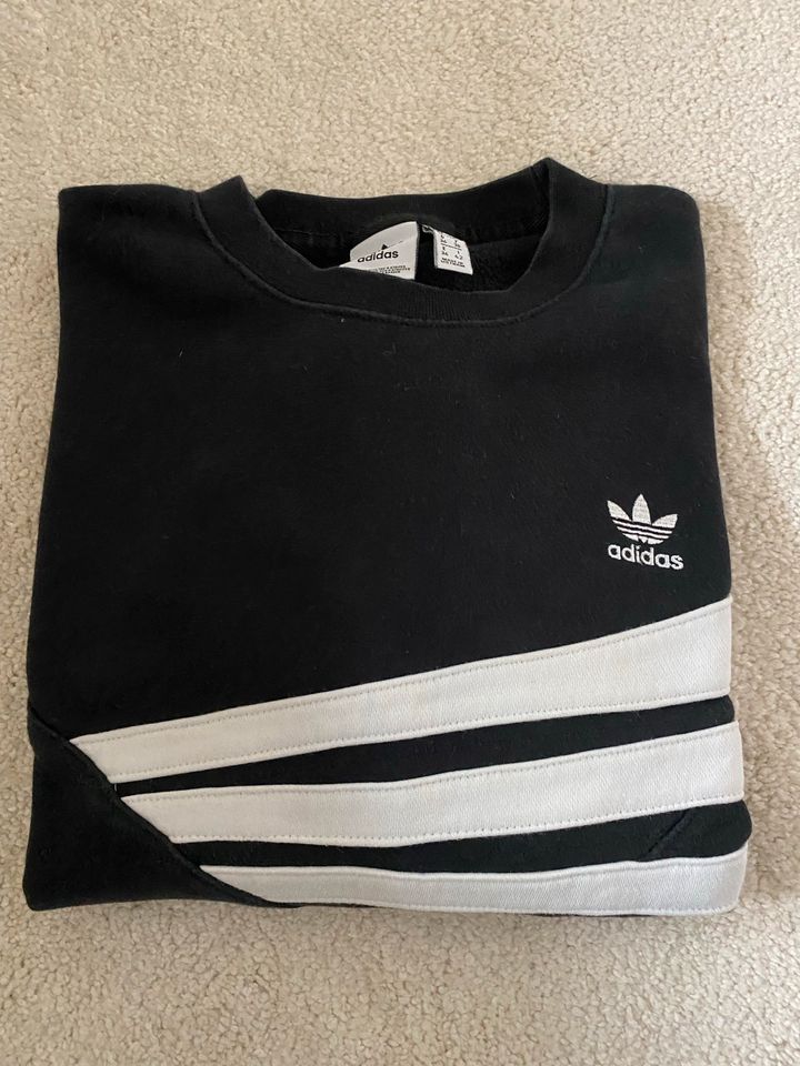 Adidas Sweatshirt in Freigericht