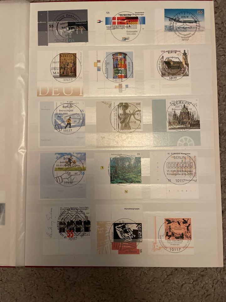 Briefmarkenalbum. 2003-2006 diverse Erstausgaben in Berlin