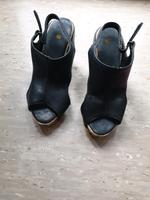 Sandalen plataue neu 39 Niedersachsen - Suderburg Vorschau