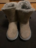 UGG boots gut zustand 36 München - Thalk.Obersendl.-Forsten-Fürstenr.-Solln Vorschau