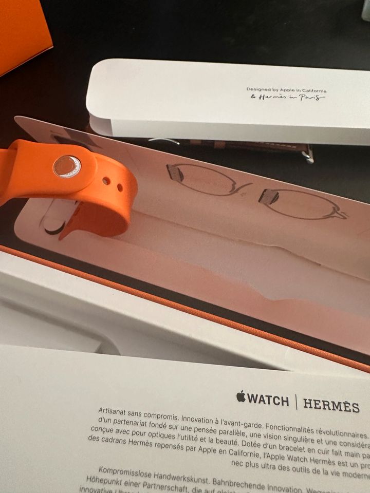 Apple Watch Hermes Orange Armband neu und original in Osterburken