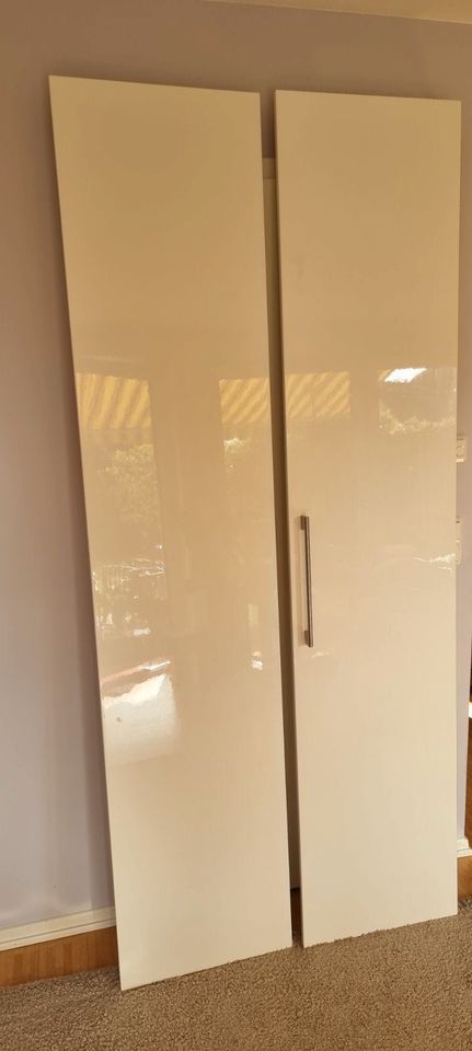 Zwei Ikea PAX Hochglanz Türen 229x50cm, Gesamtpreis! in Ammersbek