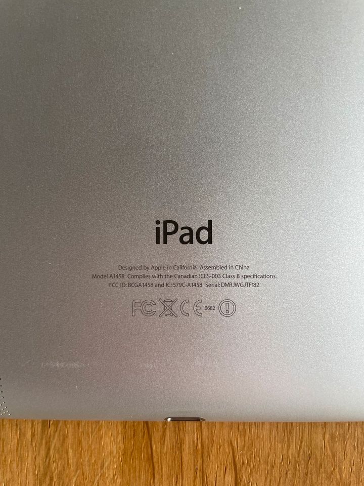 iPad 4 16 GB schwarz super Zustand inkl Hülle Flipcase in Hilchenbach